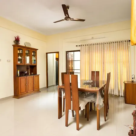 Paradise Inn Kochi Exterior photo